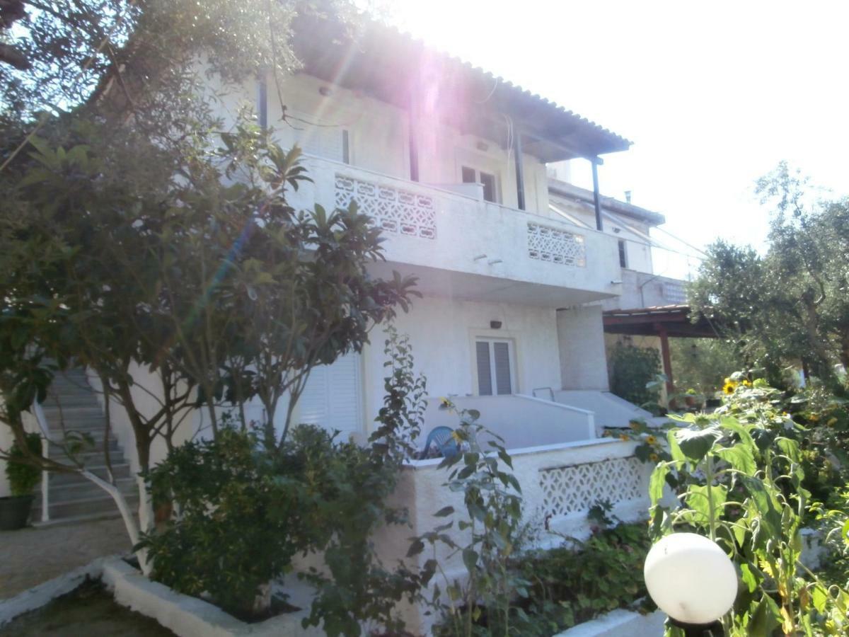 Billy'S Amoudi Apartments Exterior foto